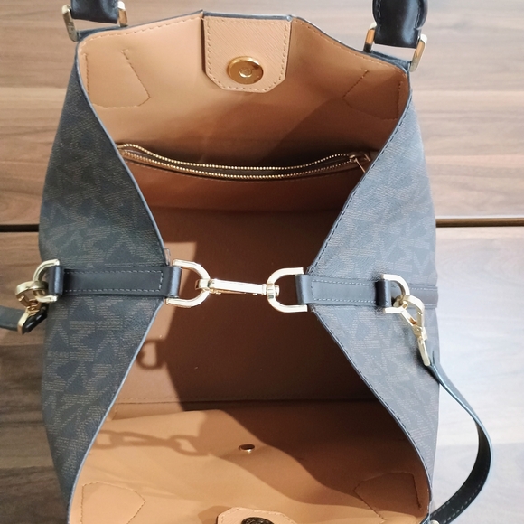 Michael Kors Black and Brown Signature Shoulder Bag - Picture 4 of 10